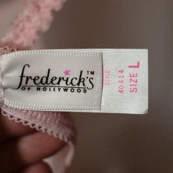 Frederick's of Hollywood Light Pink Floral Ruffle Sexy Cage Bra & Thong … - Picture 6 of 6